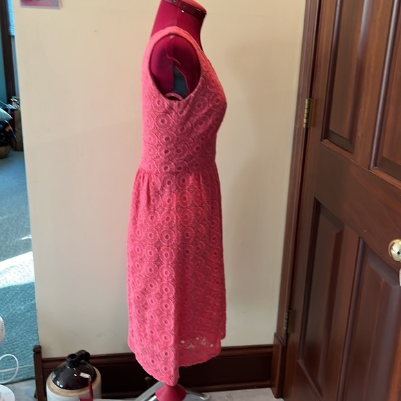 Banana Republic dress midi Sweet Peach Coral Eyelet circle pattern   EUC  Size 4 - Picture 6 of 11